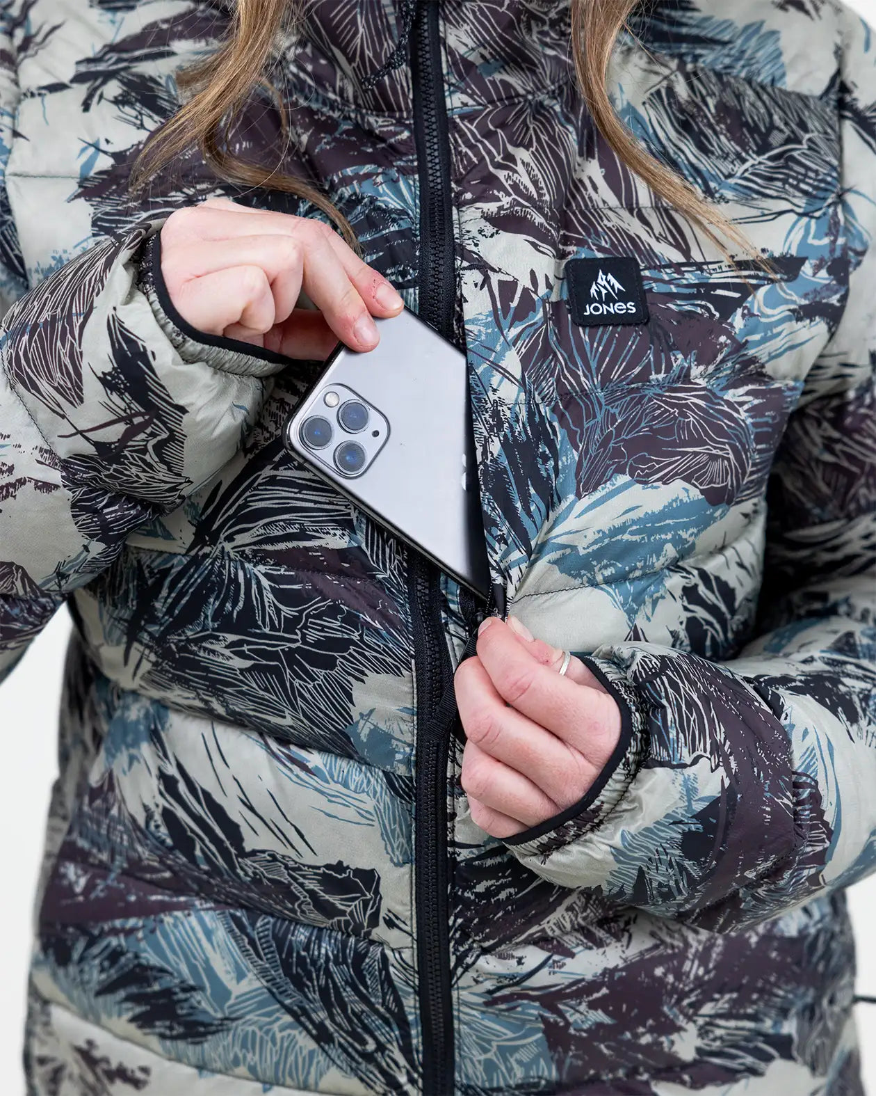 jones-snowboards-re-up-recycled-down-hoodie-donna-2026 image 8