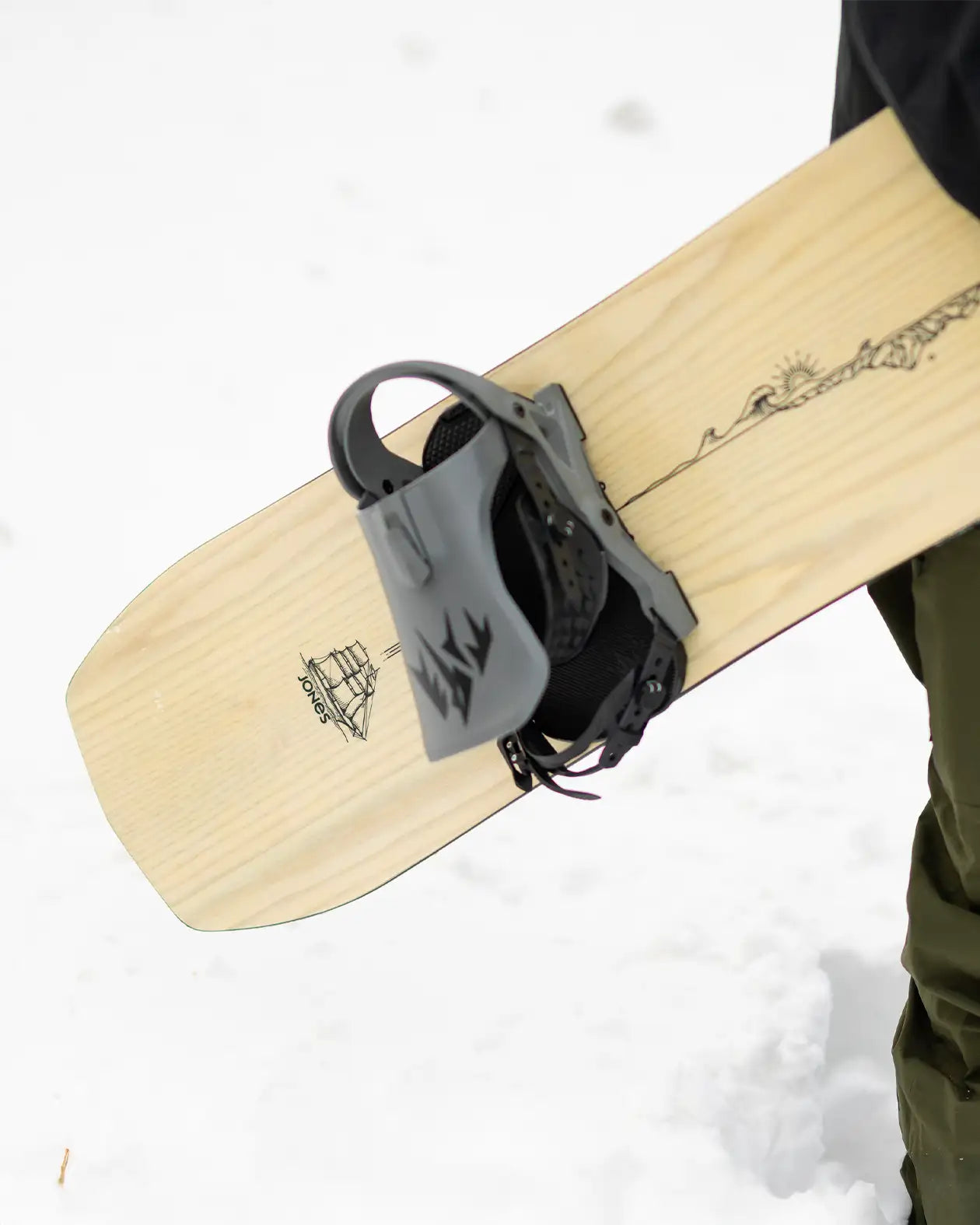 jones-snowboards-men-s-flagship-2025-tavola-freeride image 5