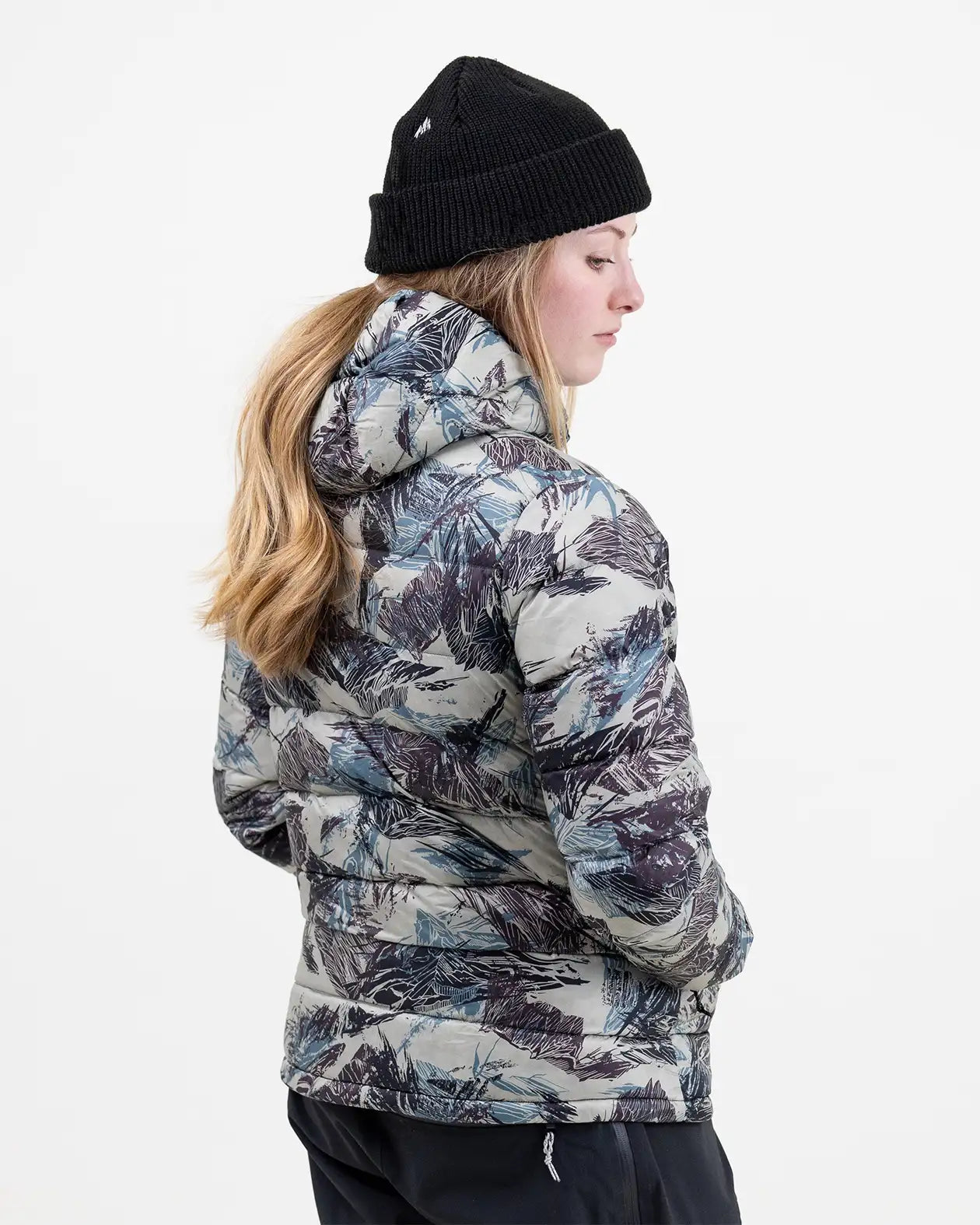 jones-snowboards-re-up-recycled-down-hoodie-donna-2026 image 4