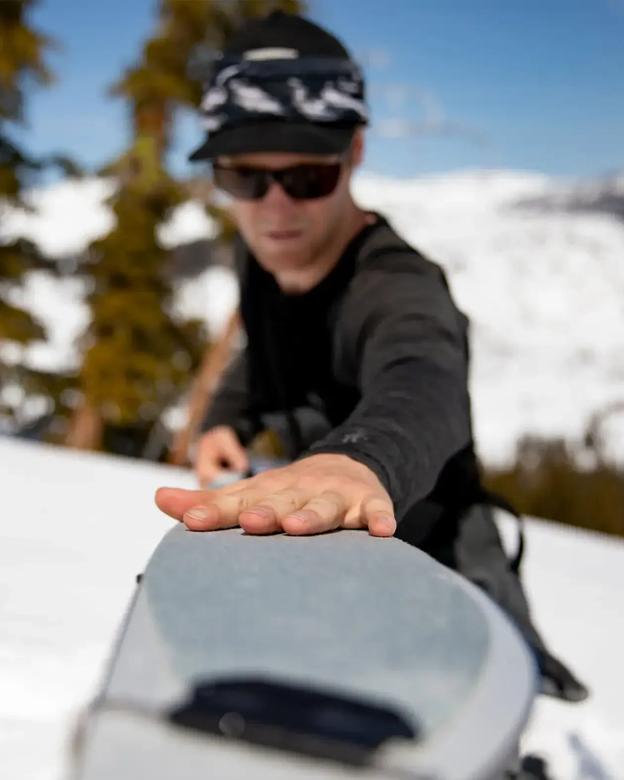 jones-snowboards-nomad-splitboard-skins-pre-cut image 2